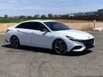 2022 Elantra Thumbnail 32