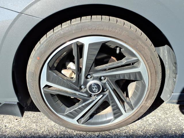 2023 Hyundai Elantra - $21,606