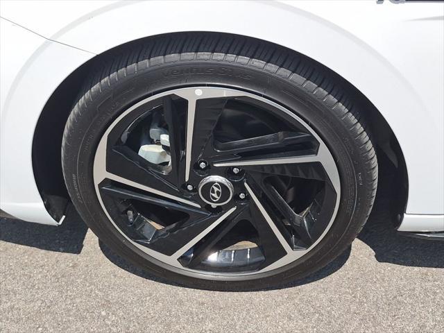 2023 Hyundai Elantra - $21,000
