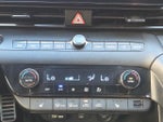2023 Elantra Thumbnail 29
