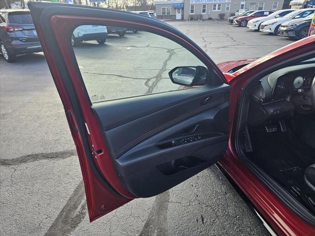 2025 Hyundai Elantra - $24,998