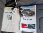 2025 Elantra Thumbnail 34