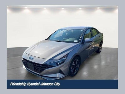 2023 Hyundai Elantra SEL 4DR Sedan