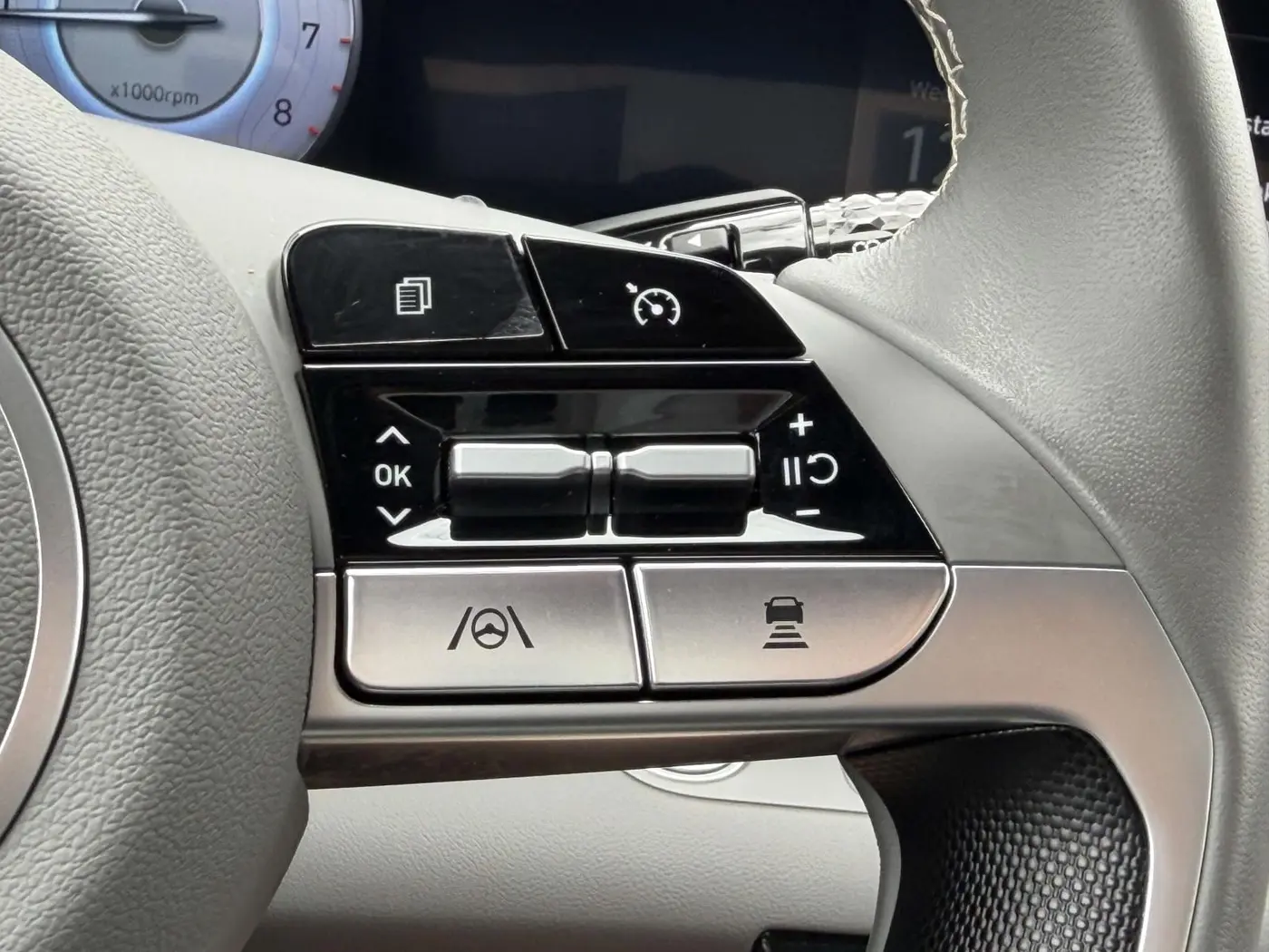 2023 Hyundai Elantra - $19,348