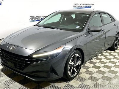 2023 Hyundai Elantra SEL 4DR Sedan