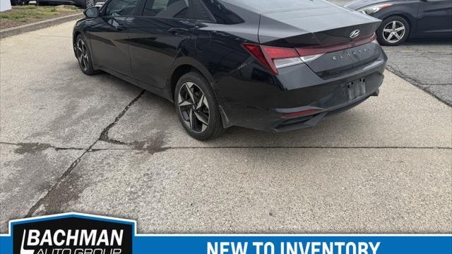 2023 Hyundai ELANTRA SEL