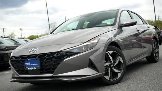 2023 Hyundai ELANTRA SEL