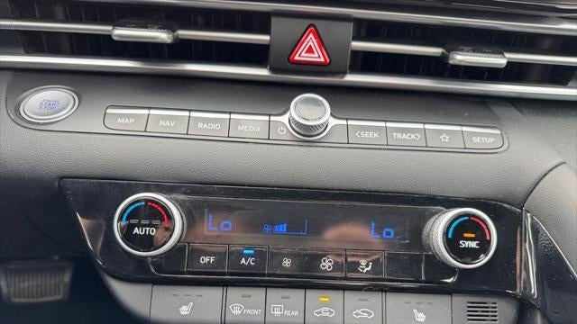 2023 Hyundai ELANTRA SEL