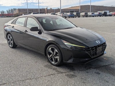 Photo of a 2023 Hyundai Elantra SEL 4DR Sedan for sale
