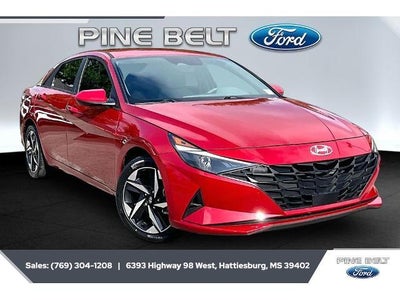 2023 Hyundai Elantra SEL 4DR Sedan