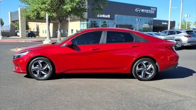 2023 Hyundai ELANTRA SEL