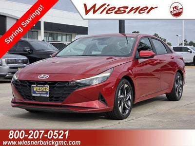 2023 Hyundai Elantra SEL 4DR Sedan