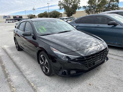 2023 Hyundai Elantra SEL 4DR Sedan