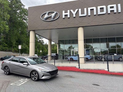 2023 Hyundai Elantra SEL 4DR Sedan