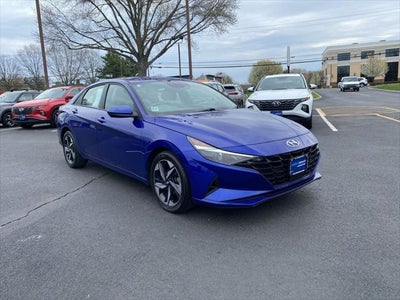 2023 Hyundai Elantra SEL 4DR Sedan