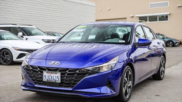 2023 Hyundai ELANTRA SEL