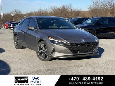 2023 Hyundai Elantra SEL 4DR Sedan
