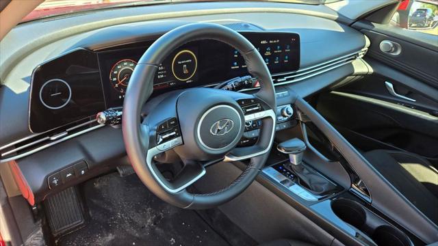 2023 Hyundai ELANTRA SEL