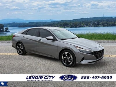 2023 Hyundai Elantra SEL 4DR Sedan