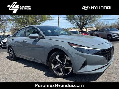 2023 Hyundai Elantra SEL 4DR Sedan