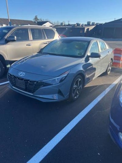 2023 Hyundai Elantra SEL 4DR Sedan
