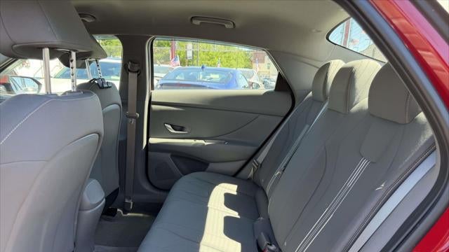 2023 Hyundai ELANTRA SEL