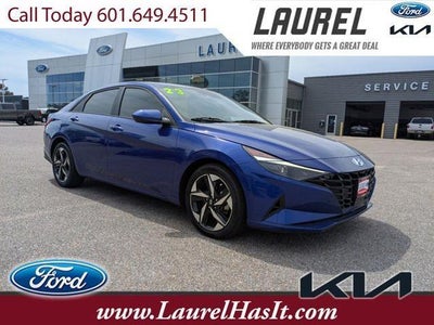 2023 Hyundai Elantra SEL 4DR Sedan