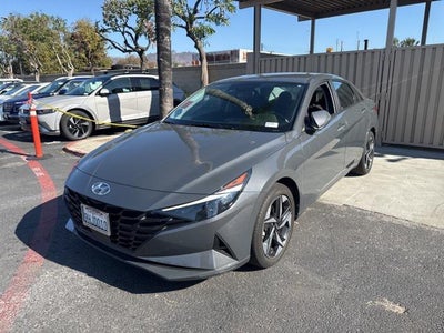 2023 Hyundai Elantra SEL 4DR Sedan