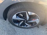 2023 Elantra Thumbnail 32