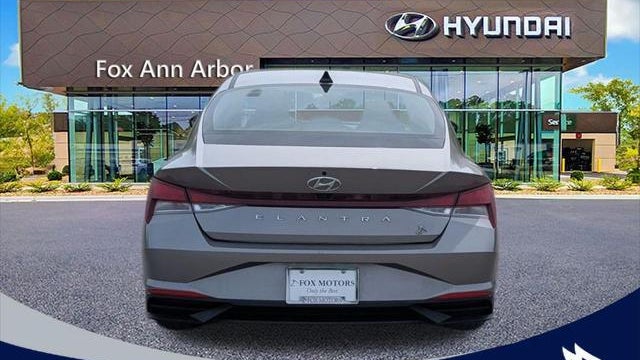 2021 Hyundai ELANTRA SEL