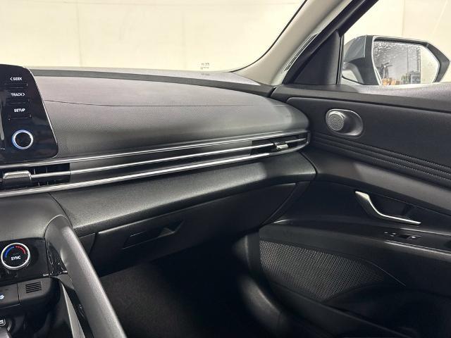 2022 Hyundai Elantra - $19,834