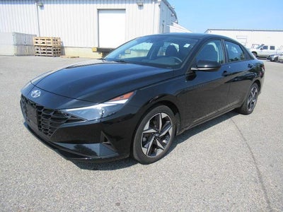 2023 Hyundai Elantra SEL 4DR Sedan