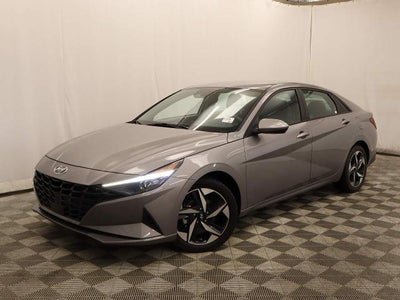 2023 Hyundai Elantra SEL 4DR Sedan