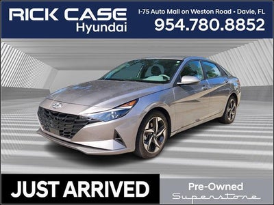 2023 Hyundai Elantra SEL 4DR Sedan