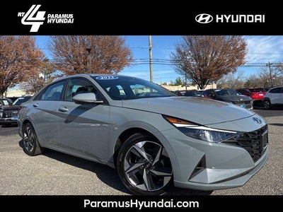 2023 Hyundai Elantra SEL 4DR Sedan
