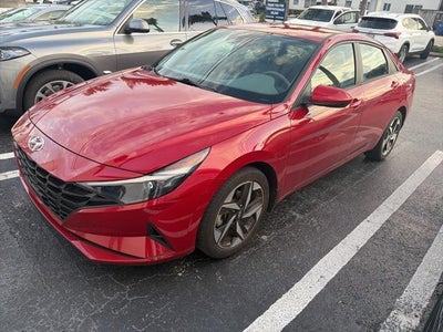 2023 Hyundai Elantra SEL 4DR Sedan
