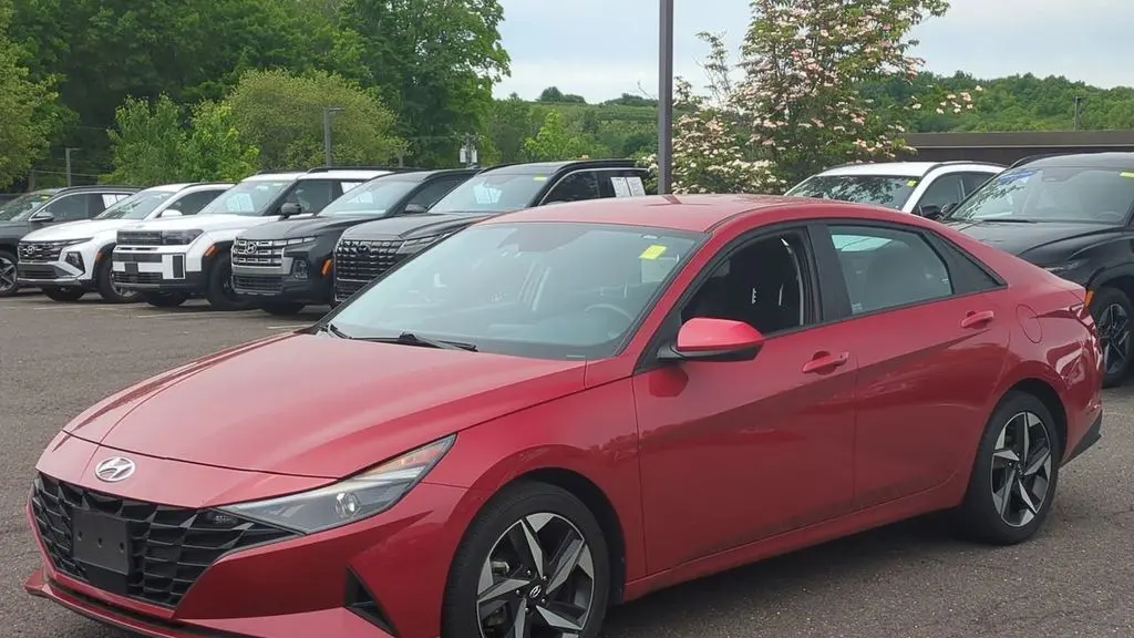 2023 Hyundai ELANTRA SEL