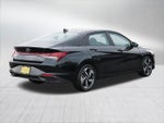 2023 Elantra Thumbnail 7