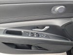 2023 Elantra Thumbnail 17