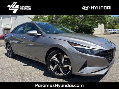 Photo of a 2023 Hyundai Elantra SEL 4DR Sedan Sulev for sale