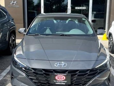 2023 Hyundai Elantra SEL 4DR Sedan