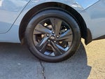2022 Elantra Thumbnail 44