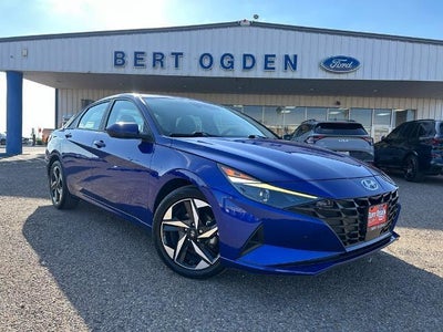 2023 Hyundai Elantra SEL 4DR Sedan