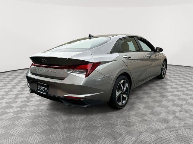 2023 Hyundai ELANTRA SEL — photo 1 of 12