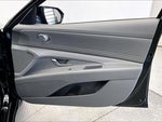 2023 Elantra Thumbnail 18