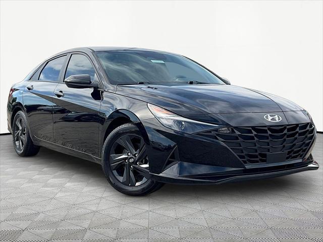 2022 Hyundai Elantra - $16,640