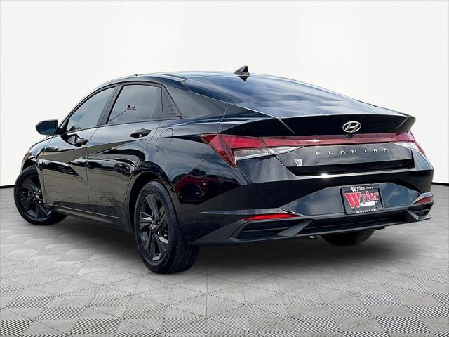 2022 Hyundai Elantra - $16,640