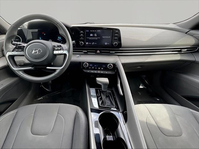 2022 Hyundai Elantra - $16,640