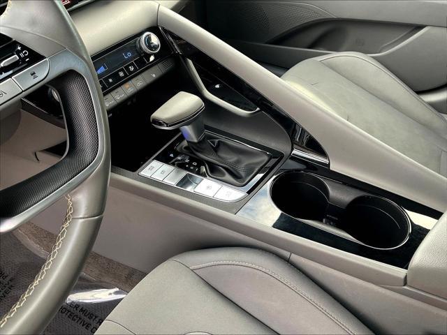 2022 Hyundai Elantra - $16,640