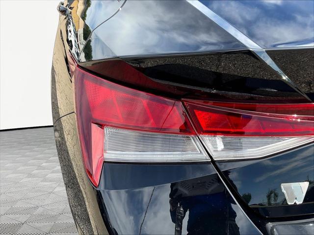 2022 Hyundai Elantra - $16,640
